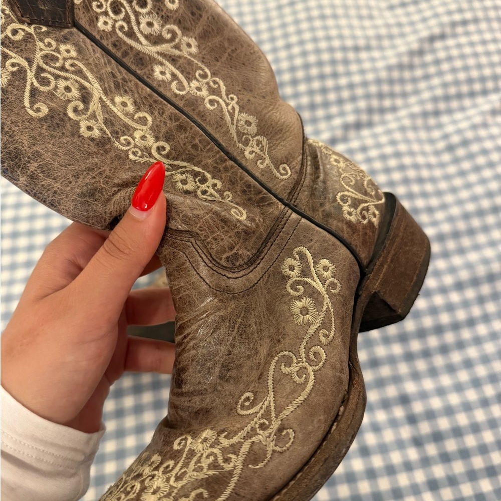 Corral Brown Embroidered Western Heeled Boots Teen Size 2 - Picture 3 of 7